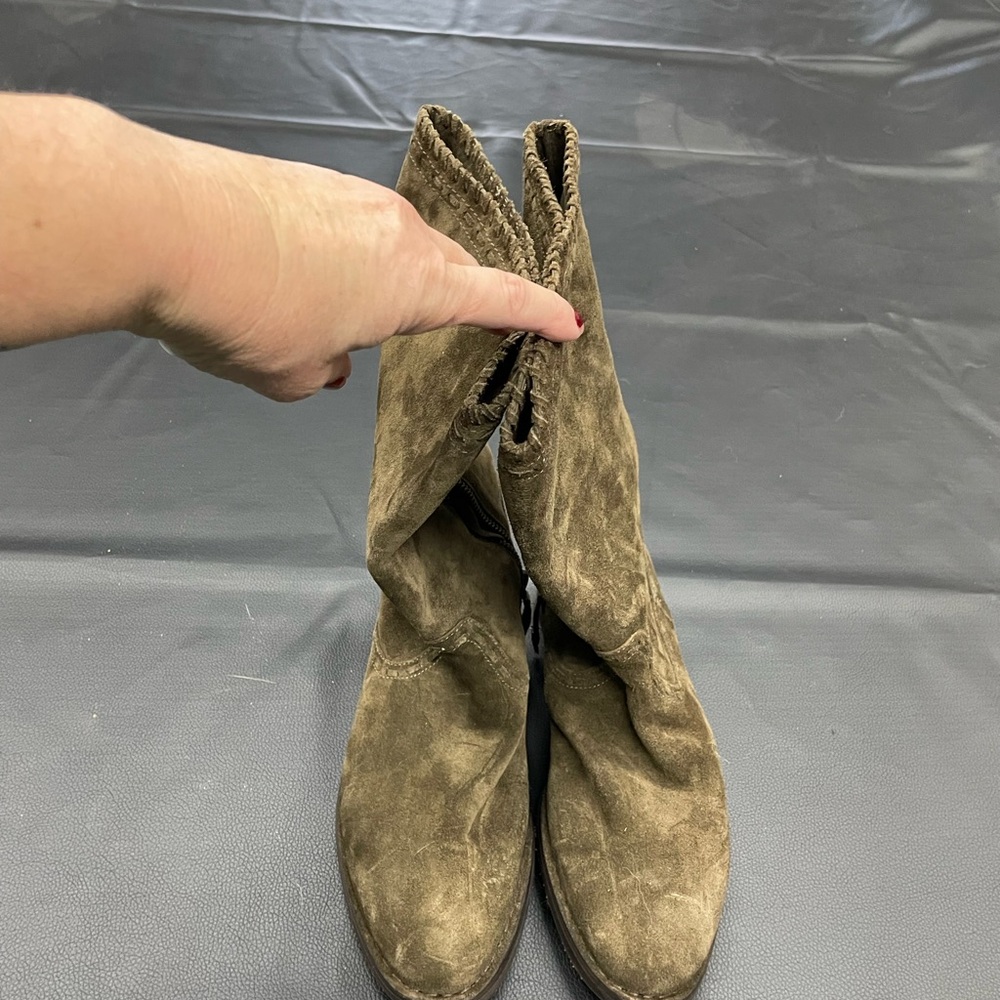 BNWOT suede boots from Trask